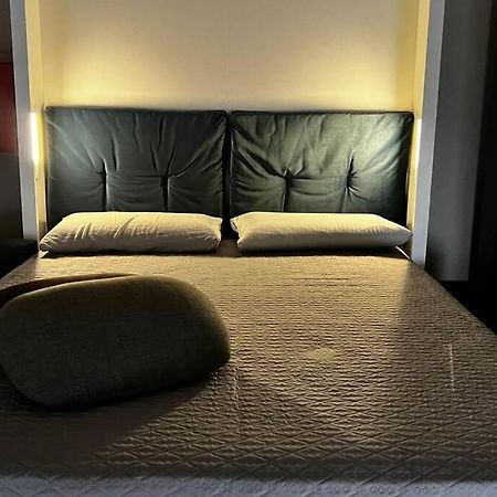 Ferienwohnung Urban House - Comfy Flat Navigli Milan Center Exterior foto